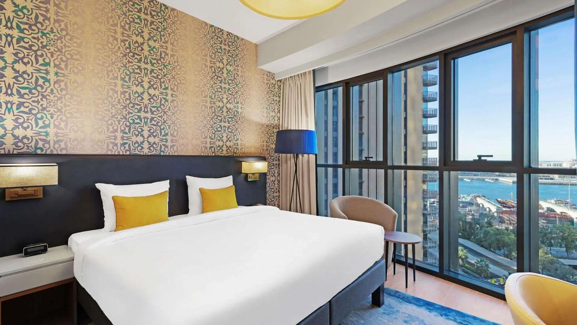 Aparthotel Adagio Dubai Deira 4*,